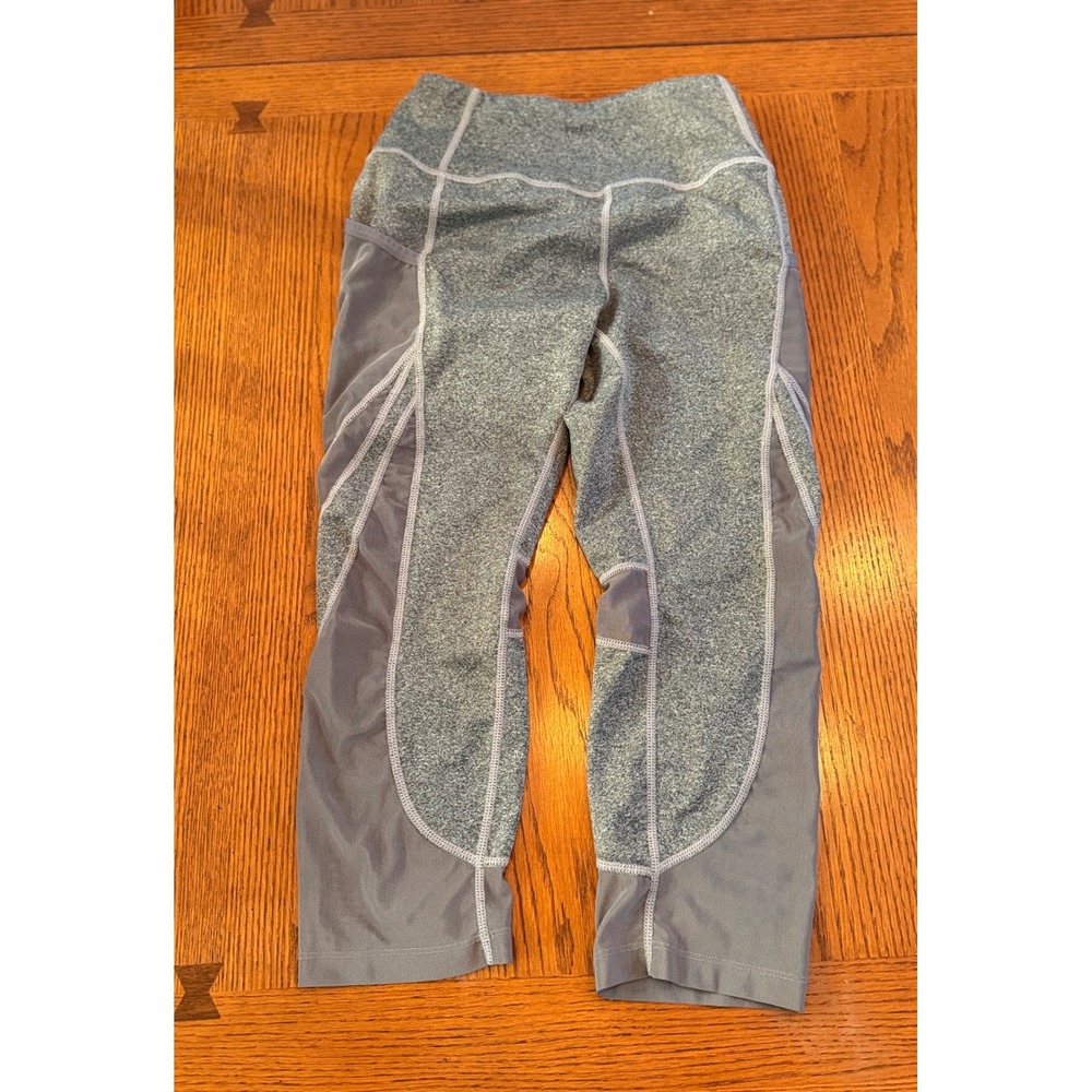 Gymshark Leggings Women XS Grey Mesh Panel Capri Side Pocket Athleisure Sporty